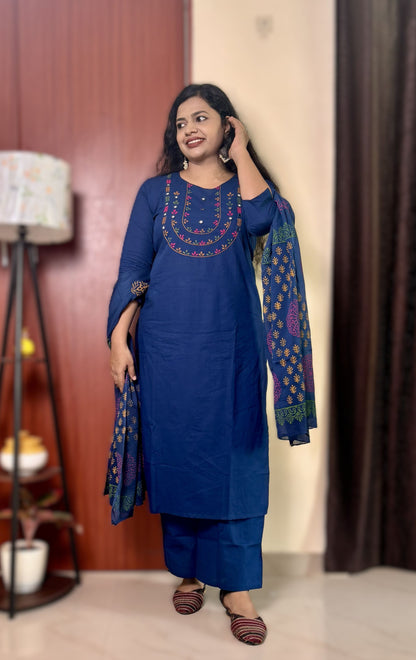 Padma (Royal Blue)