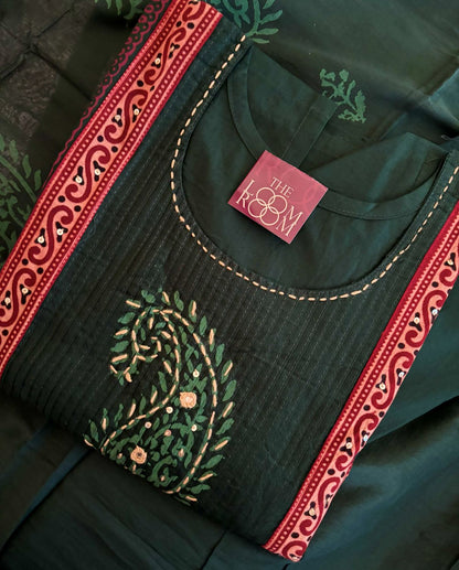 Green Paisley